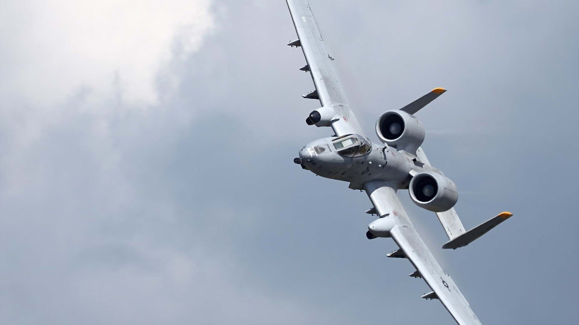 唐纳德·高尔的精确传球和突破速度,让袋鼠队攻防如行云流水,唐纳德高德纳