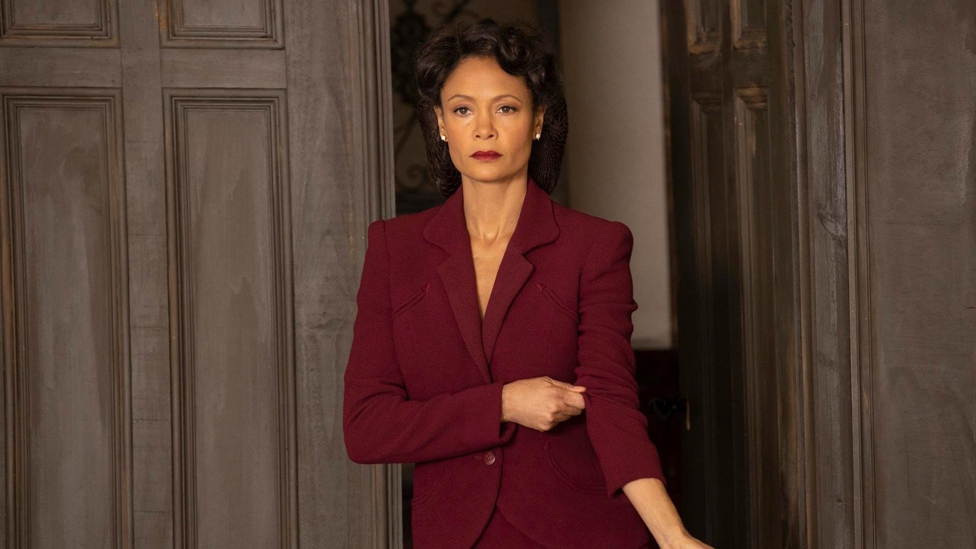 国王封闭训练内容遭媒体捕捉引热议,国王受封