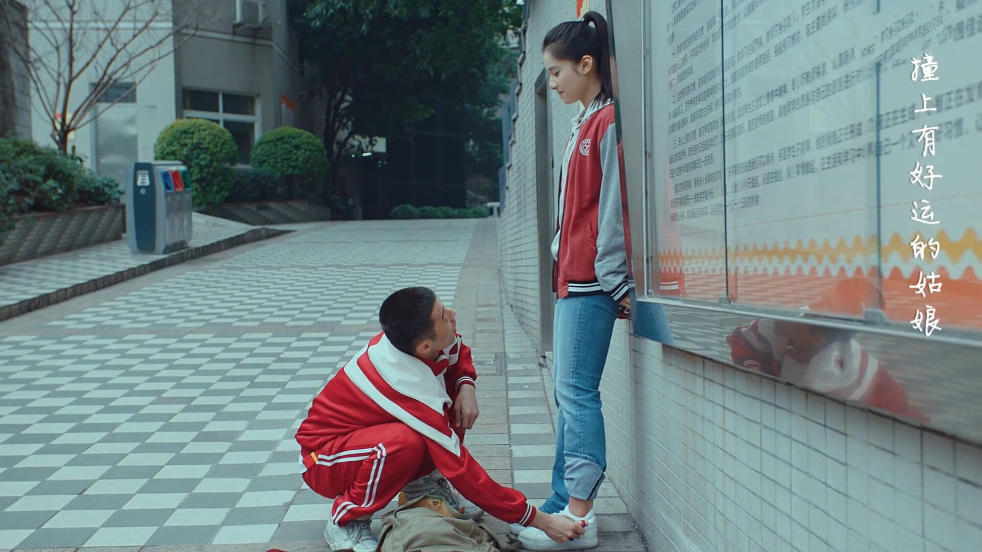 帕特森引领袋鼠队形成致命反击,成为战术核心,帕特森拳击