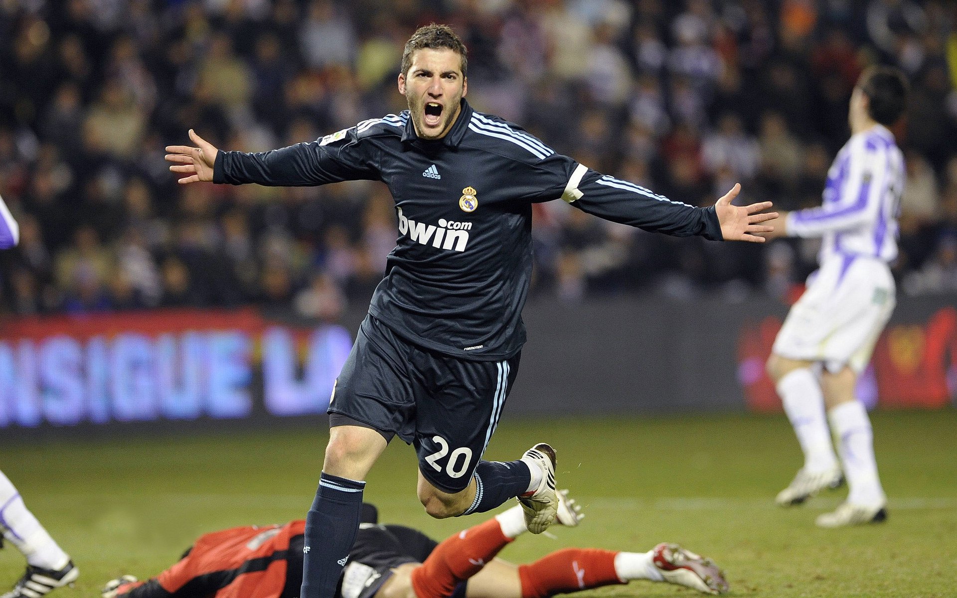 西甲超级破门：惊艳全场的精彩瞬间！，西甲西超杯