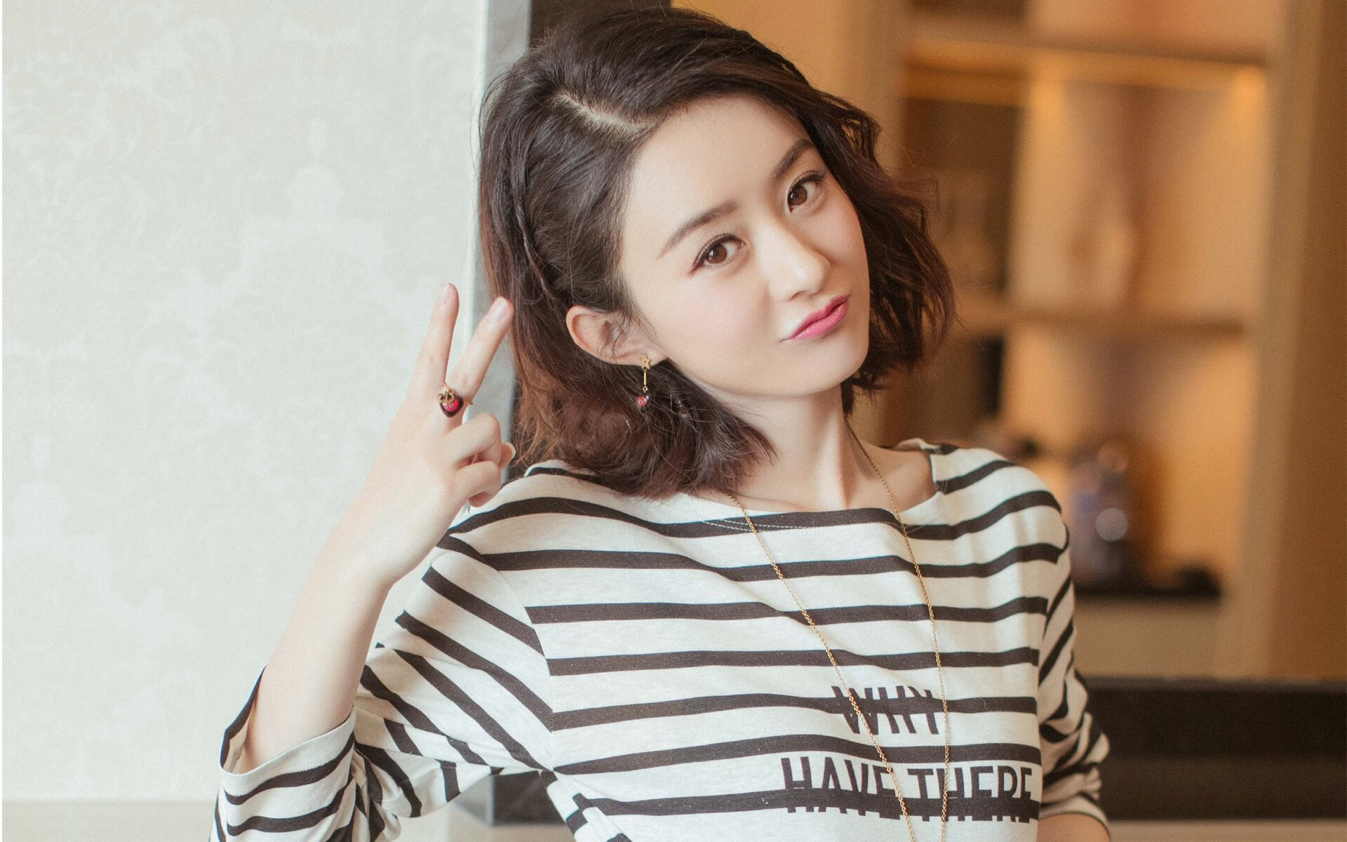 马刺内线球员提升策应能力参与进攻组织，马刺进攻战术