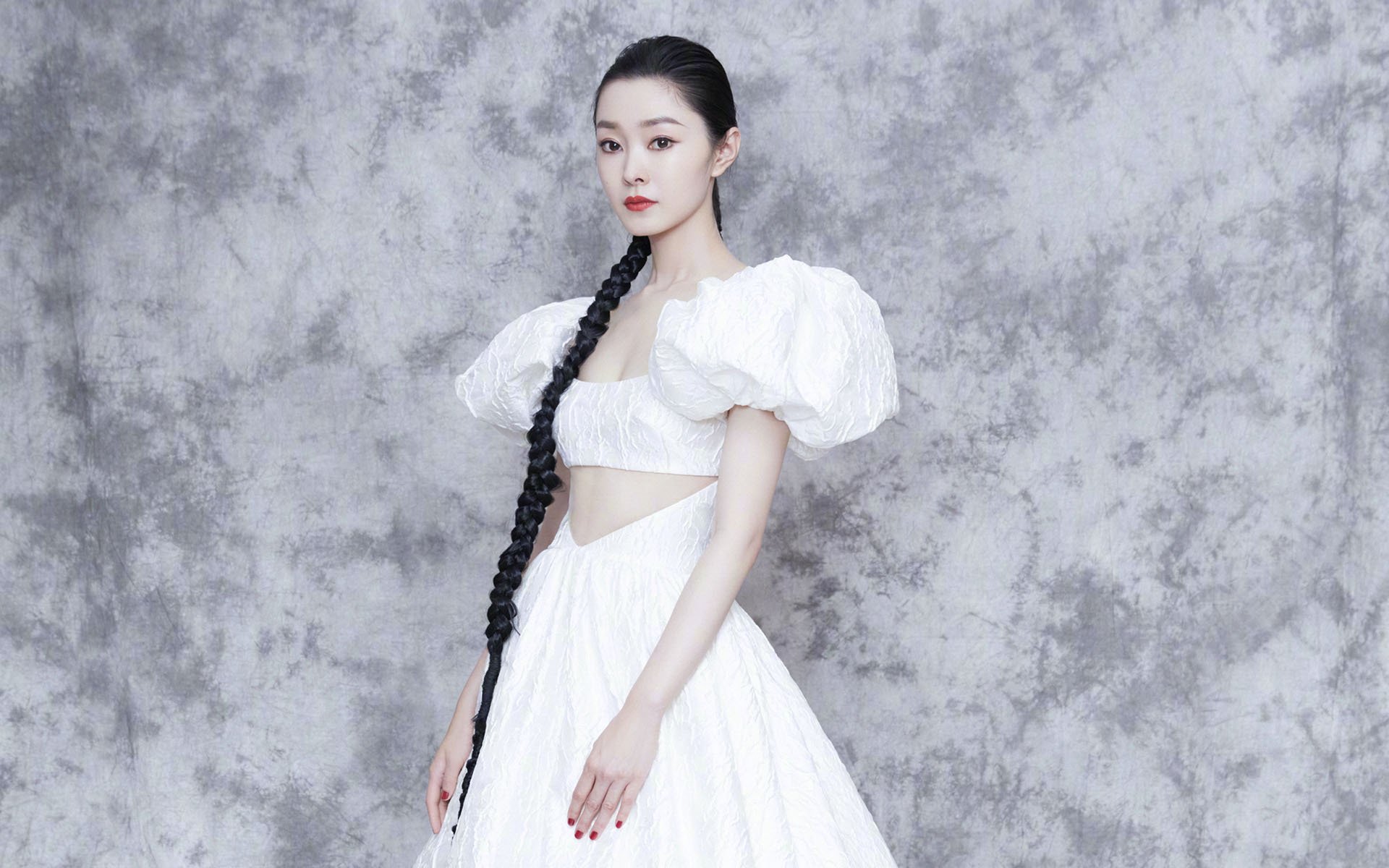 体育明星“暖心瞬间”温暖赛场内外